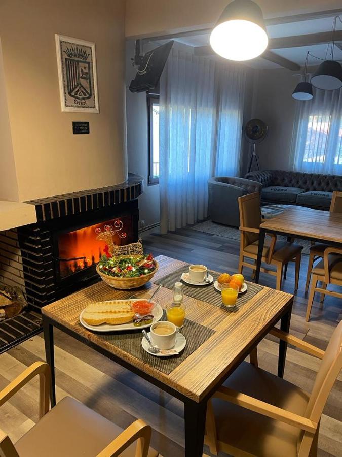 La Casita De El Cuervo Bed and Breakfast Eksteriør billede